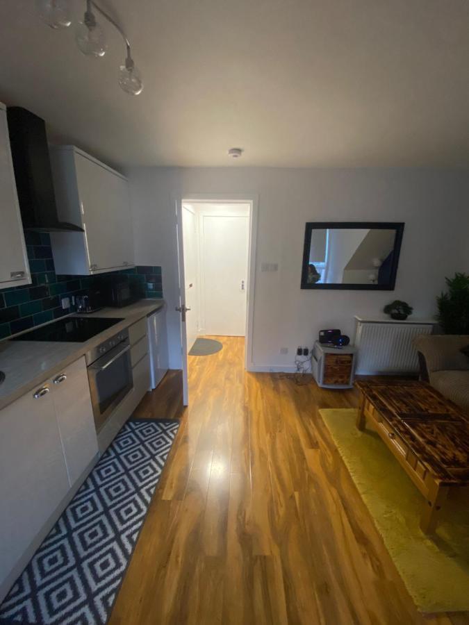 Cosy 1 Bed Flat Largs Lägenhet Exteriör bild